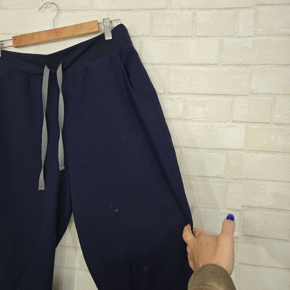 FIGS navy joggers - Picture 6 of 15